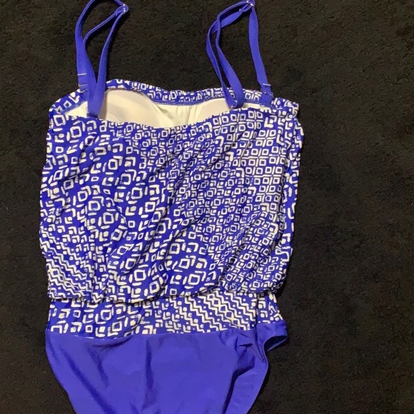 Jaclyn Smith One-piece Swimsuit - Picture 4 of 4